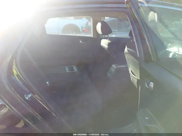 5XXGT4L31JG194931 2018 KIA OPTIMA - Image 8