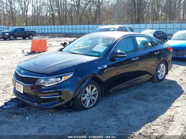 5XXGT4L31JG195514 2018 KIA OPTIMA - Image 2