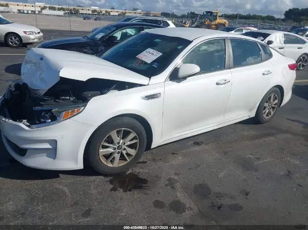 5XXGT4L31JG196615 2018 KIA OPTIMA - Image 2