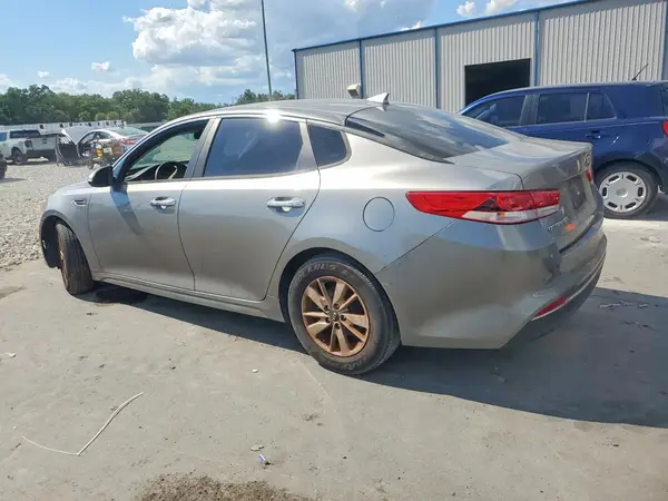 5XXGT4L31JG196789 2018 KIA OPTIMA - Image 2
