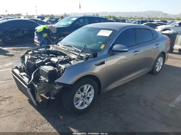 5XXGT4L31JG200601 2018 KIA OPTIMA - Image 2
