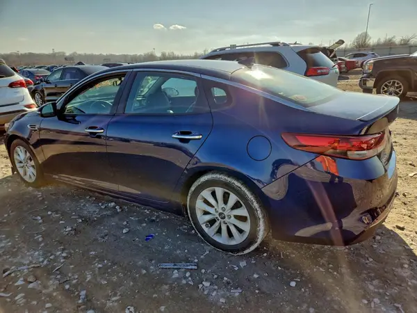 5XXGT4L31JG202395 2018 KIA OPTIMA - Image 2