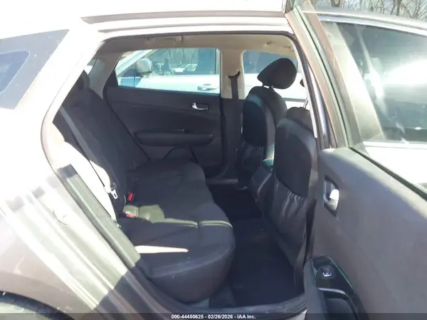 5XXGT4L31JG204762 2018 KIA OPTIMA - Image 8