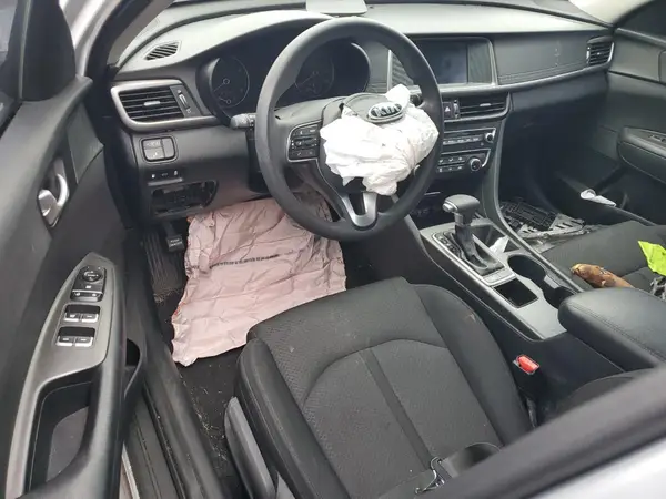 5XXGT4L31JG206074 2018 KIA OPTIMA - Image 8