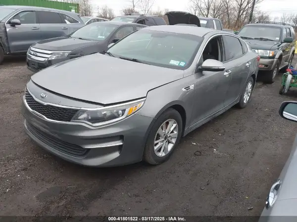 5XXGT4L31JG209542 2018 KIA OPTIMA - Image 2