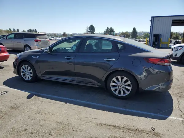 5XXGT4L31JG212098 2018 KIA OPTIMA - Image 2