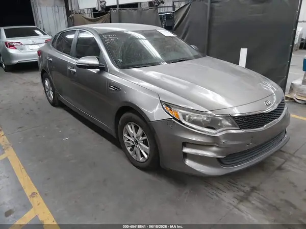 5XXGT4L31JG212117 2018 KIA OPTIMA - Image 1