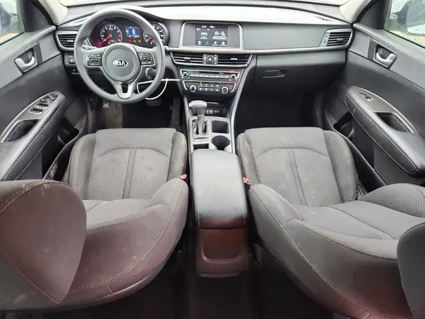 5XXGT4L31JG213090 2018 KIA OPTIMA - Image 8