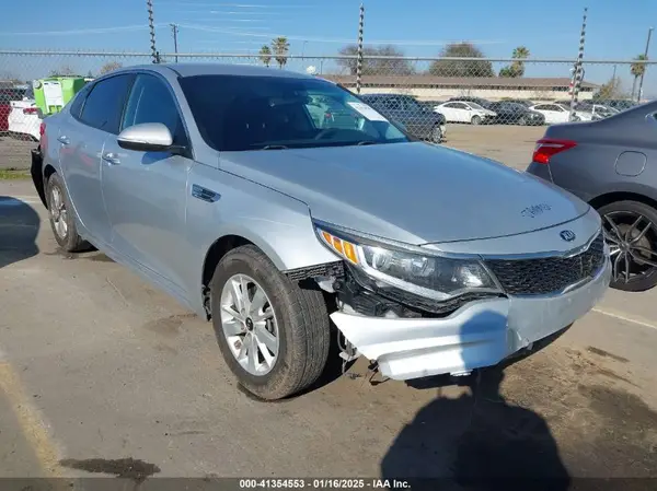 5XXGT4L31JG214983 2018 KIA OPTIMA - Image 1
