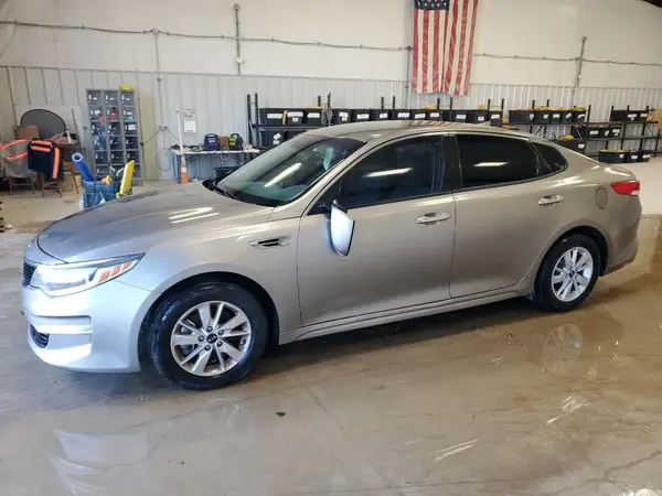 5XXGT4L31JG215437 2018 KIA OPTIMA - Image 1