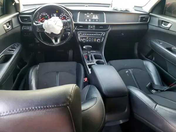 5XXGT4L31JG215826 2018 KIA OPTIMA - Image 8