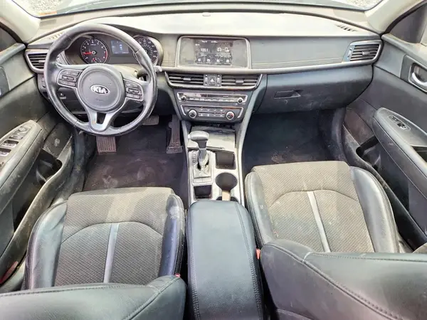 5XXGT4L31JG217396 2018 KIA OPTIMA - Image 8