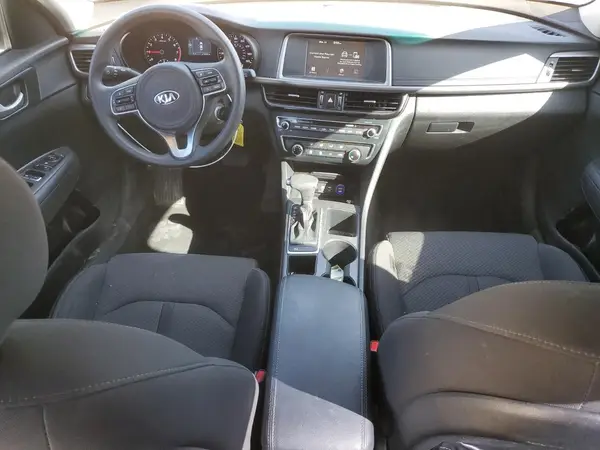 5XXGT4L31JG217530 2018 KIA OPTIMA - Image 8