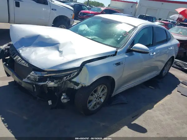 5XXGT4L31JG218287 2018 KIA OPTIMA - Image 2
