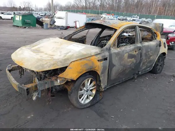 5XXGT4L31JG218662 2018 KIA OPTIMA - Image 2