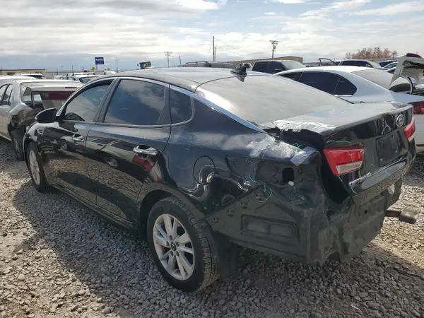 5XXGT4L31JG220864 2018 KIA OPTIMA - Image 2