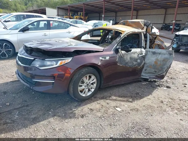 5XXGT4L31JG222257 2018 KIA OPTIMA - Image 2