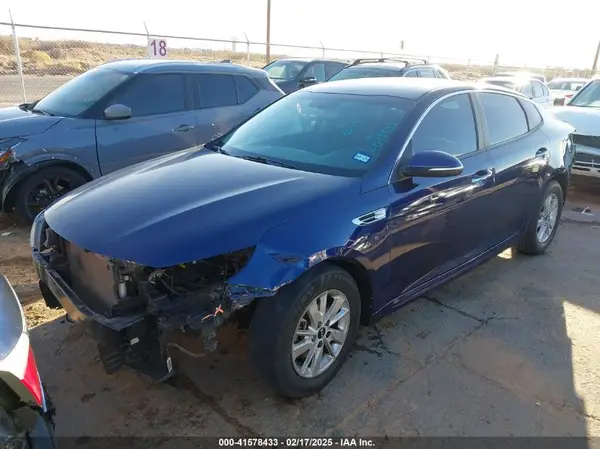 5XXGT4L31JG223389 2018 KIA OPTIMA - Image 2