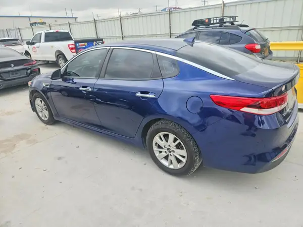 5XXGT4L31JG226812 2018 KIA OPTIMA - Image 2