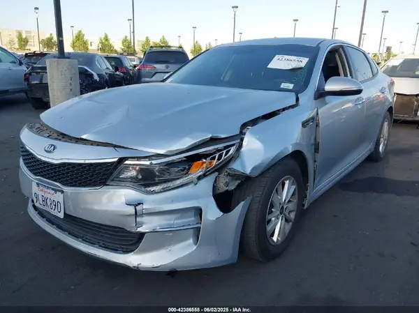 5XXGT4L31JG227748 2018 KIA OPTIMA - Image 2