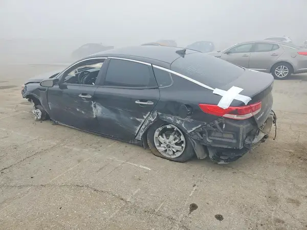 5XXGT4L31JG228446 2018 KIA OPTIMA - Image 2