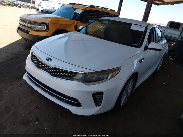 5XXGT4L31JG228558 2018 KIA OPTIMA - Image 2