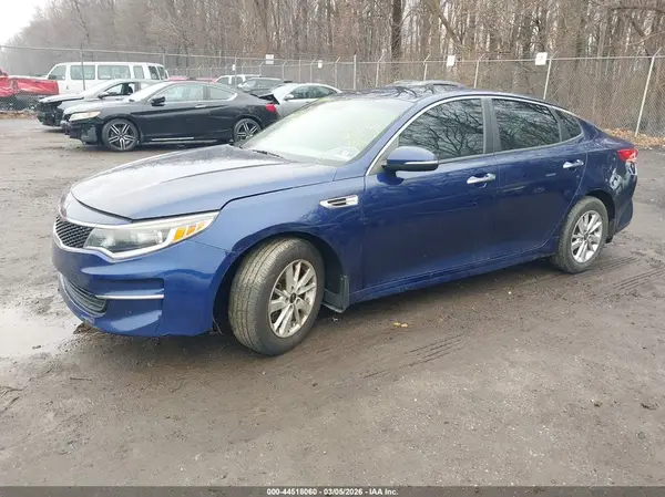 5XXGT4L31JG229340 2018 KIA OPTIMA - Image 2