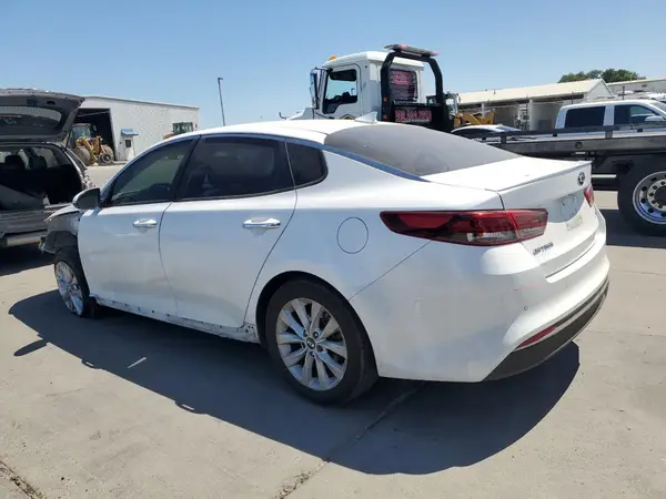 5XXGT4L31JG229693 2018 KIA OPTIMA - Image 2