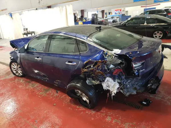 5XXGT4L31JG230200 2018 KIA OPTIMA - Image 2