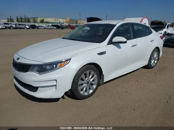 5XXGT4L31JG230228 2018 KIA OPTIMA - Image 2
