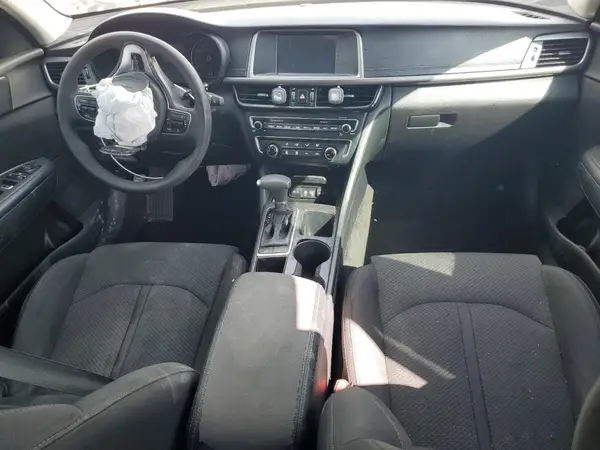 5XXGT4L31JG233663 2018 KIA OPTIMA - Image 8
