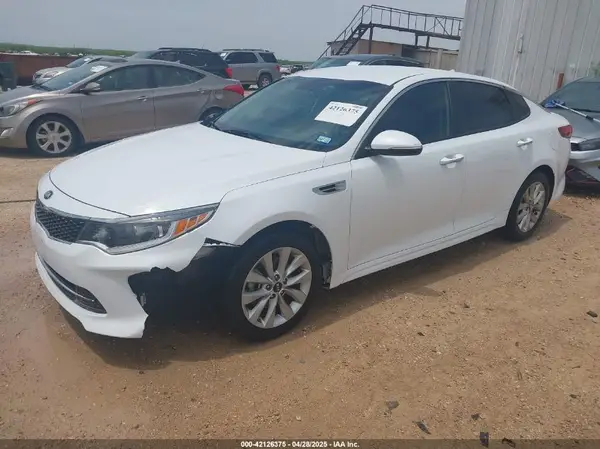 5XXGT4L31JG234618 2018 KIA OPTIMA - Image 2