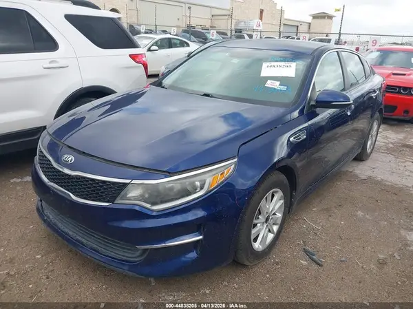5XXGT4L31JG234733 2018 KIA OPTIMA - Image 2
