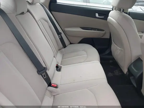 5XXGT4L31JG234733 2018 KIA OPTIMA - Image 8