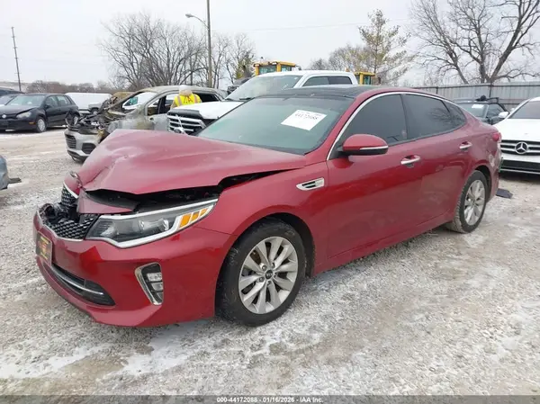 5XXGT4L31JG236272 2018 KIA OPTIMA - Image 2