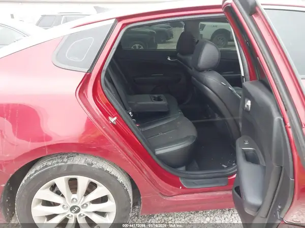 5XXGT4L31JG236272 2018 KIA OPTIMA - Image 8
