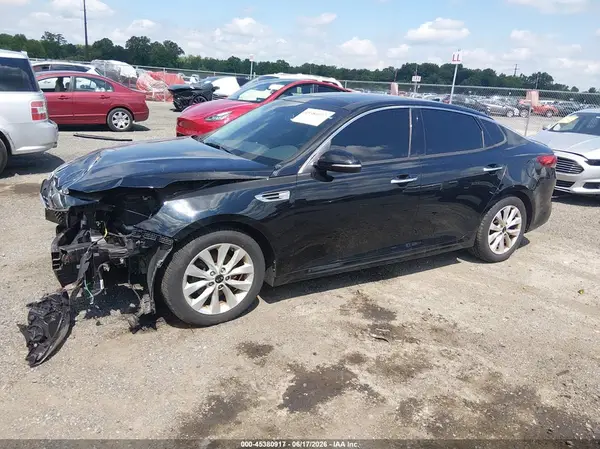 5XXGT4L31JG236322 2018 KIA OPTIMA - Image 2