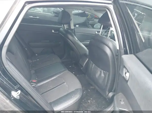 5XXGT4L31JG239110 2018 KIA OPTIMA - Image 8