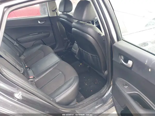 5XXGT4L31JG239608 2018 KIA OPTIMA - Image 8