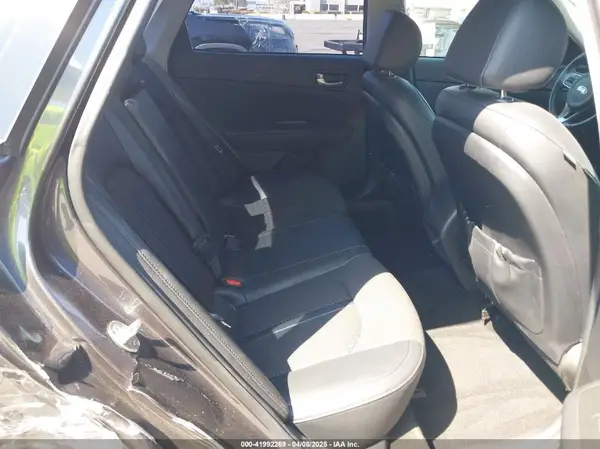 5XXGT4L31JG240046 2018 KIA OPTIMA - Image 8