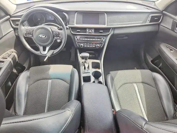 5XXGT4L31JG240466 2018 KIA OPTIMA - Image 8