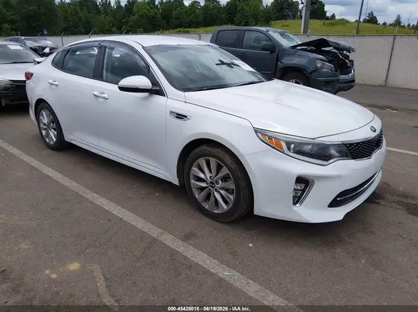 5XXGT4L31JG240905 2018 KIA OPTIMA - Image 1