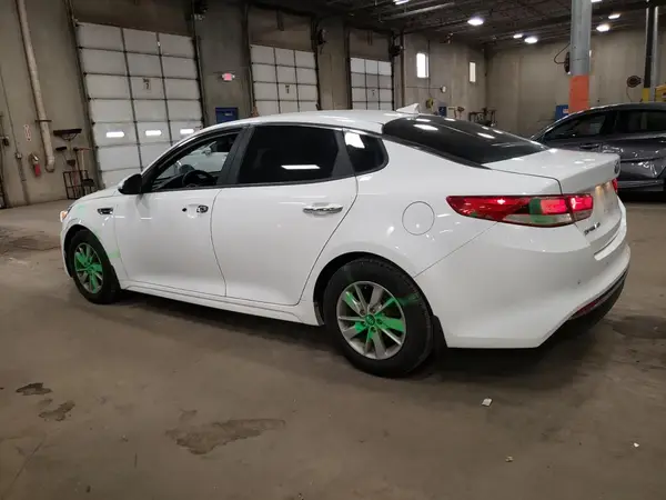 5XXGT4L31JG242900 2018 KIA OPTIMA - Image 2