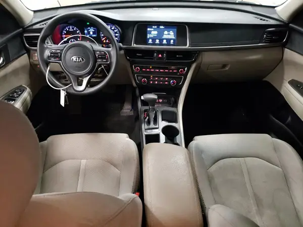 5XXGT4L31JG242900 2018 KIA OPTIMA - Image 8