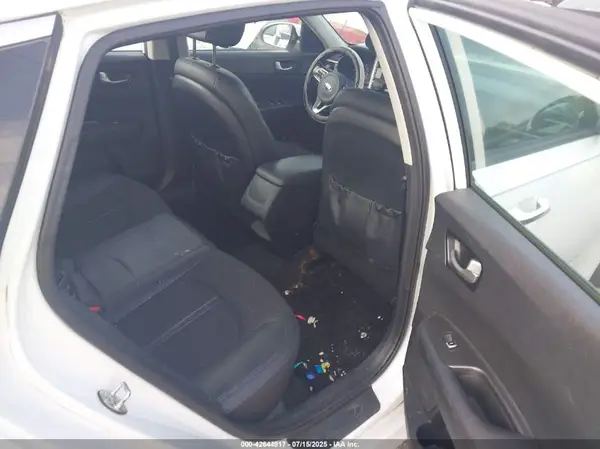 5XXGT4L31JG247773 2018 KIA OPTIMA - Image 8