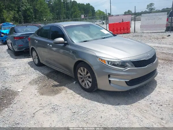 5XXGT4L31JG251211 2018 KIA OPTIMA - Image 1