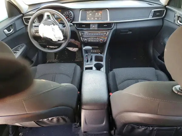 5XXGT4L31JG251855 2018 KIA OPTIMA - Image 8