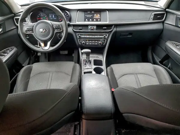 5XXGT4L31JG252391 2018 KIA OPTIMA - Image 8