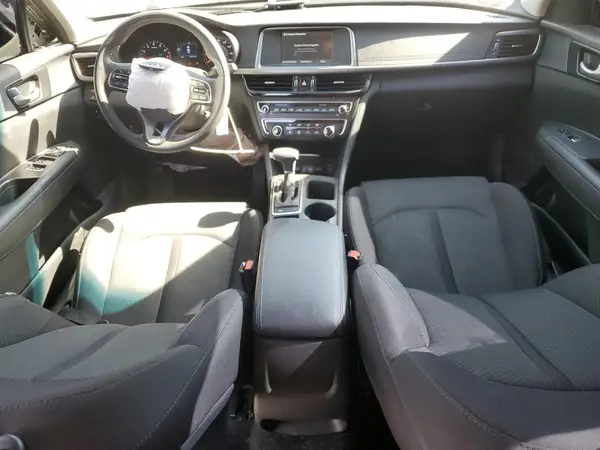 5XXGT4L31JG255064 2018 KIA OPTIMA - Image 8
