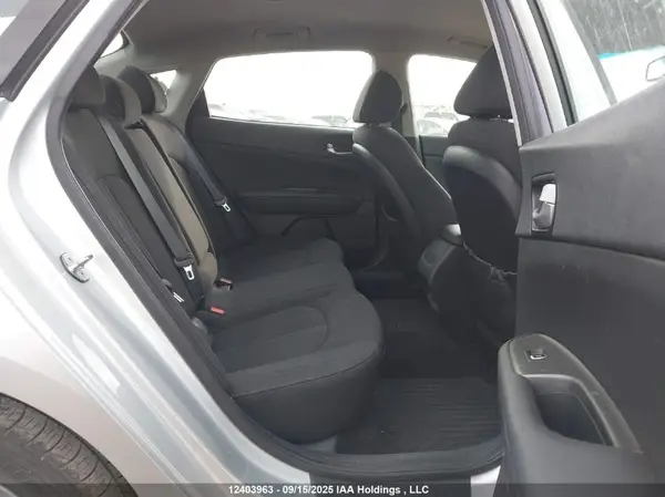 5XXGT4L31JG255470 2018 KIA OPTIMA - Image 8